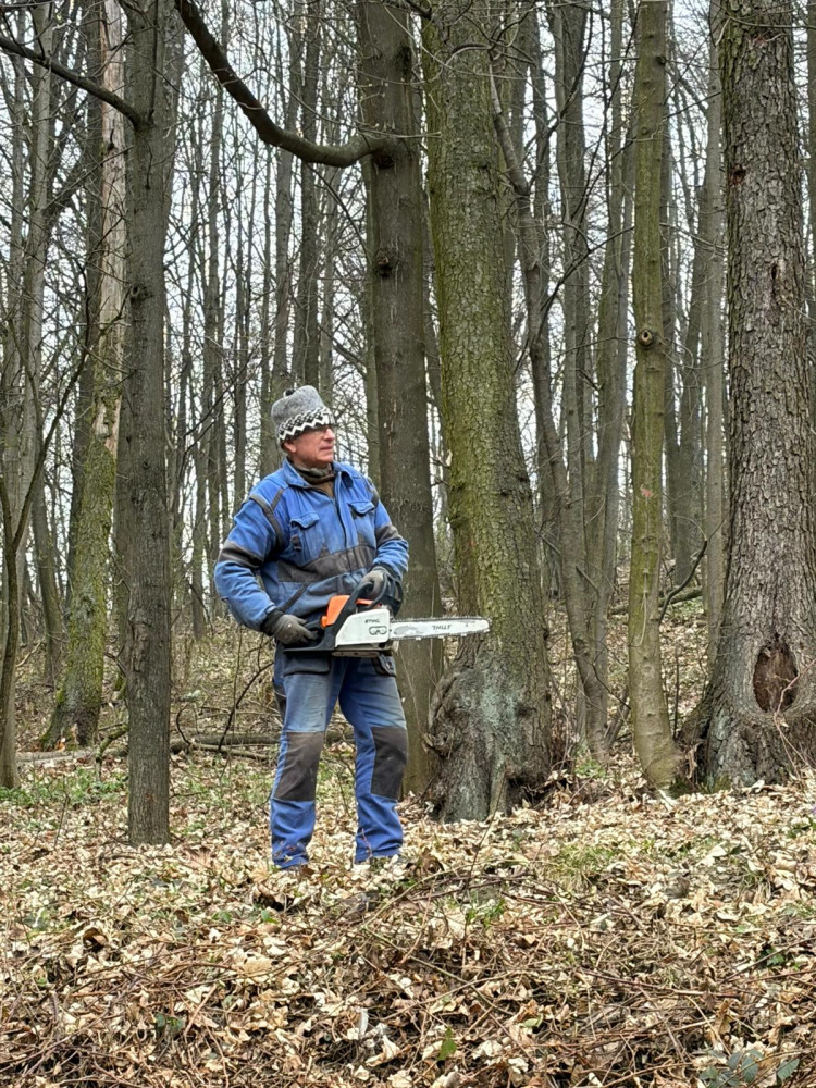 S prvním jarním dnem jsme zahájili přípravu závodní tratě!